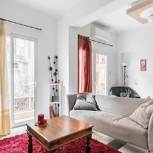 2bd- Perfect Location With Square View Διαμέρισμα